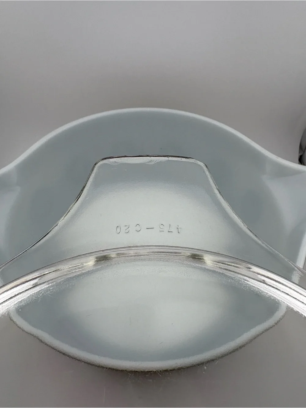 Pyrex Olive Green Zodiac 475 Casserole Dish with a lid